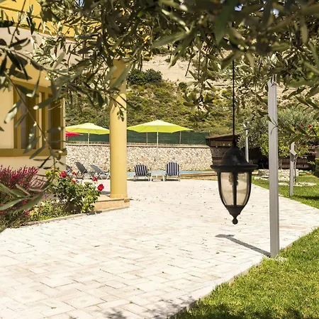 מלון Village View